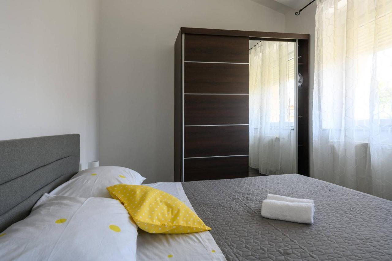 Holiday House Boky Vodnjan Kültér fotó