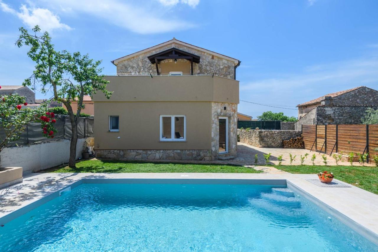 Holiday House Boky Vodnjan Kültér fotó