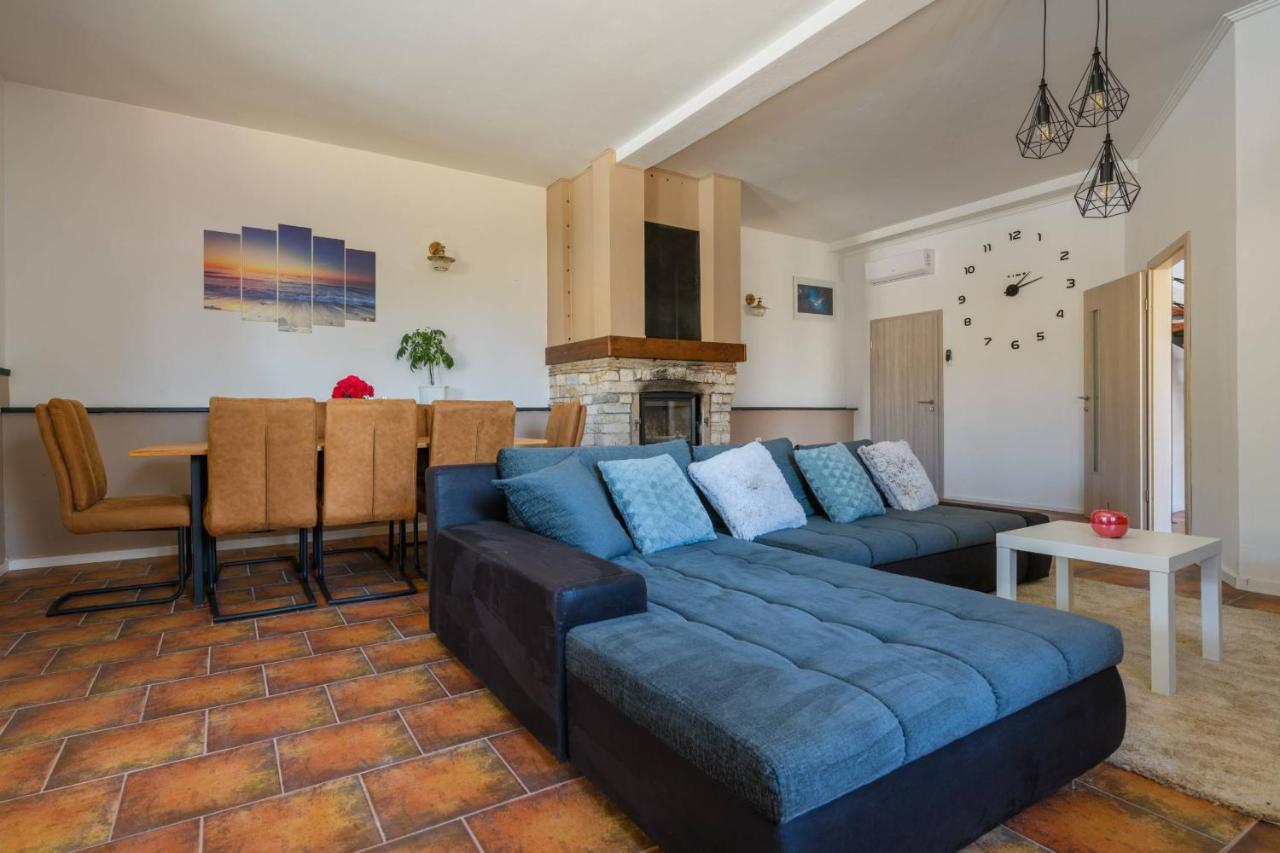 Holiday House Boky Vodnjan Kültér fotó