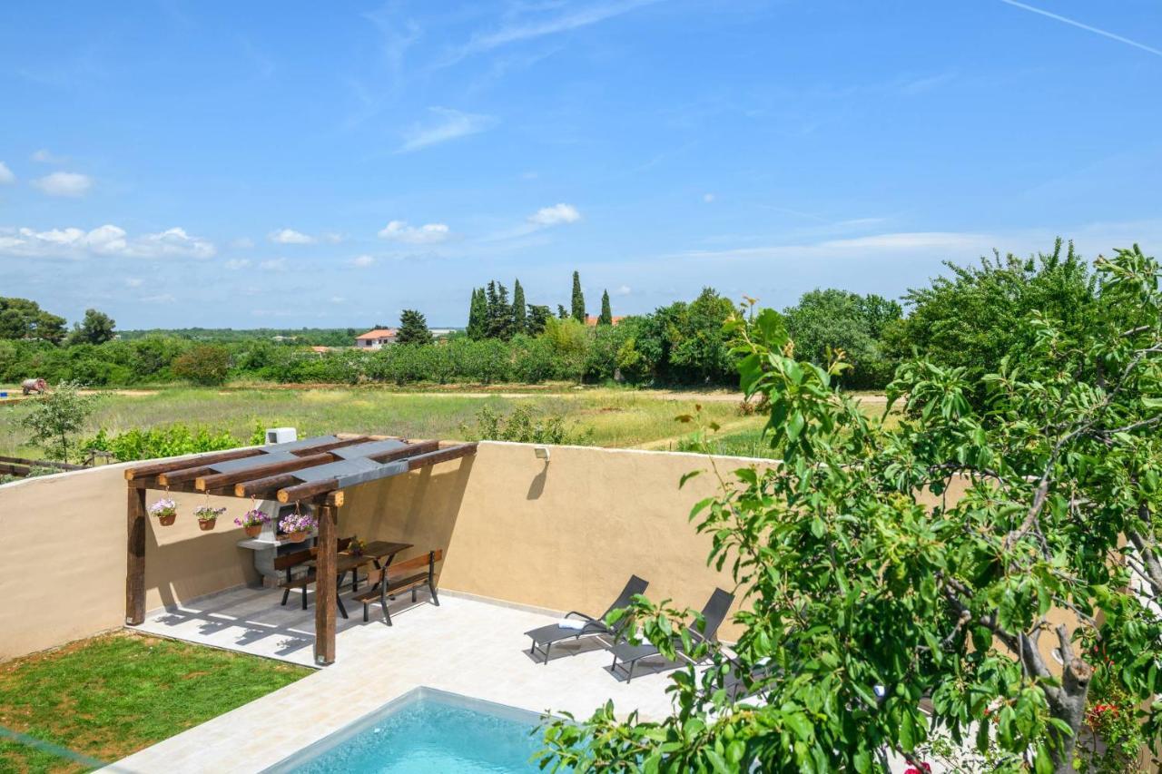 Holiday House Boky Vodnjan Kültér fotó